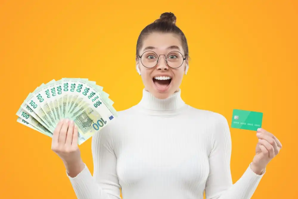 mujer comparando préstamos rápidos